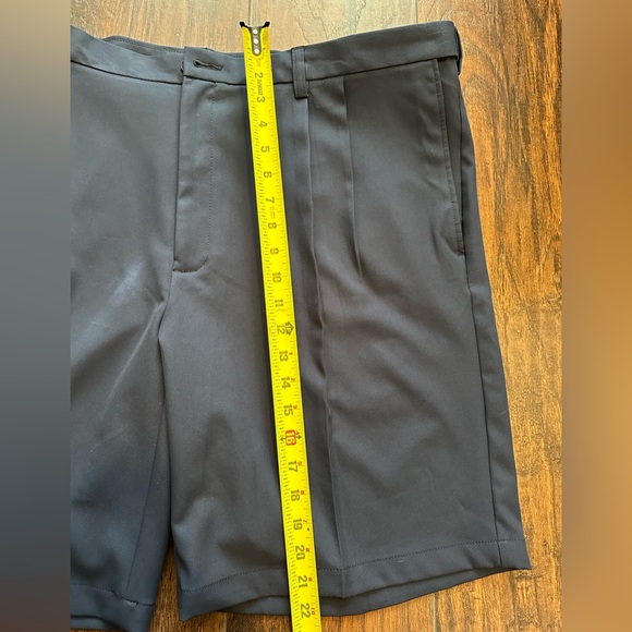 Haggar Cool 18 Pro Stretch Classic Pleated Front Shorts HS00439 Size 44 New - Picture 7 of 8